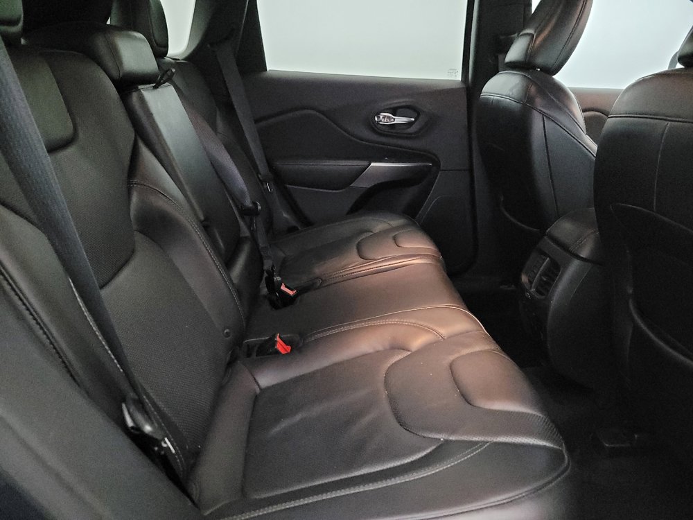 Used 2019 Jeep Cherokee Limited image 19