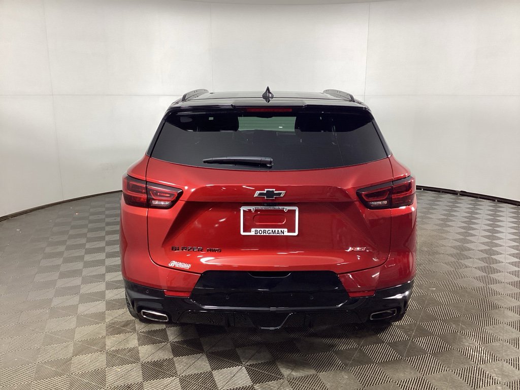 Used 2024 Chevrolet Blazer RS w/ Driver Confidence II Package AWD/4WD image 3