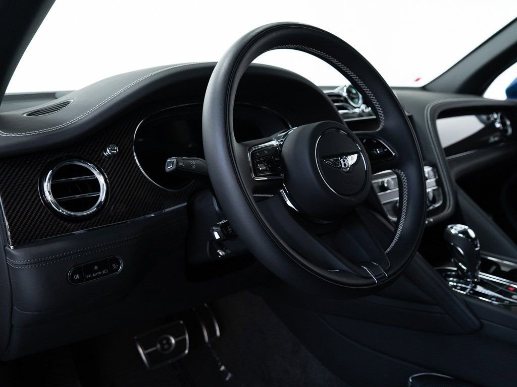 Used 2025 Bentley Bentayga Extended Wheelbase image 14