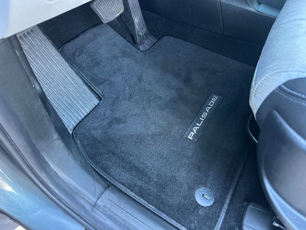 Used 2022 Hyundai Palisade SE image 25