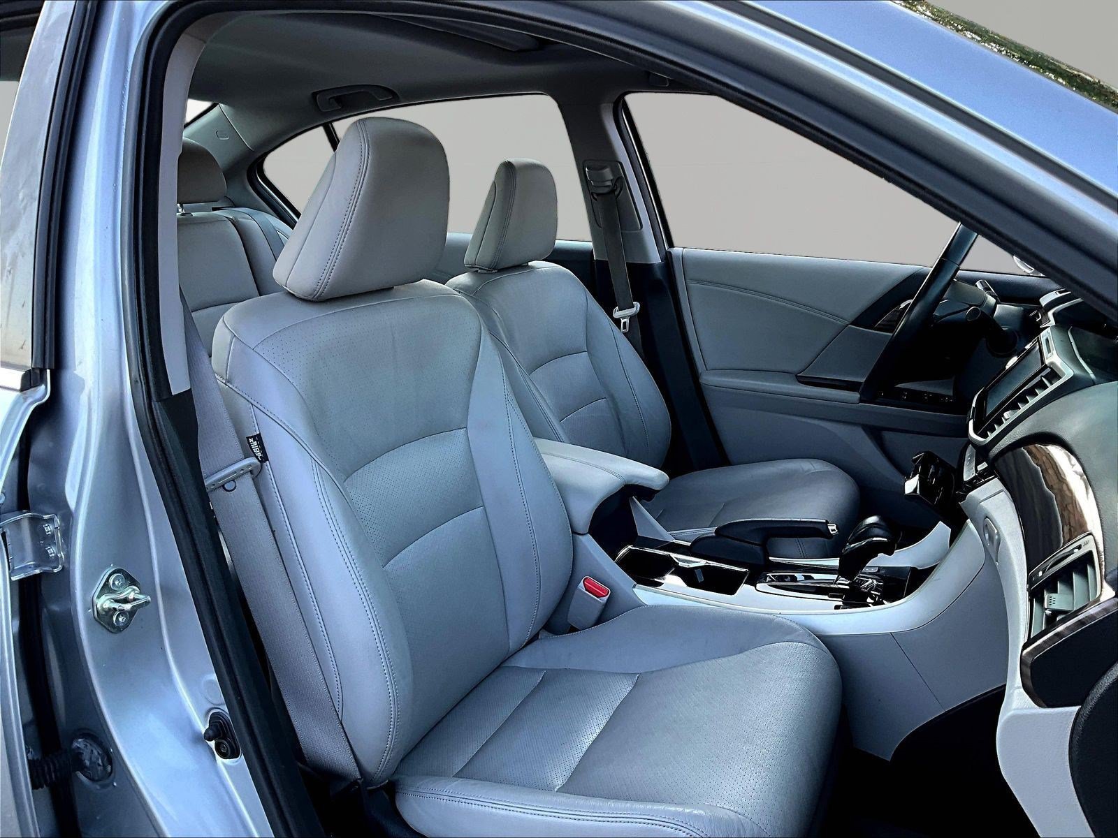 Used 2016 Honda Accord EX-L image 29
