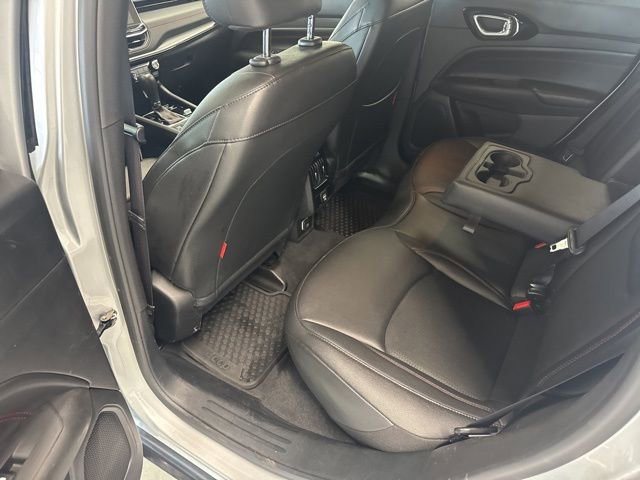 Used 2025 Jeep Compass Trailhawk AWD/4WD image 19