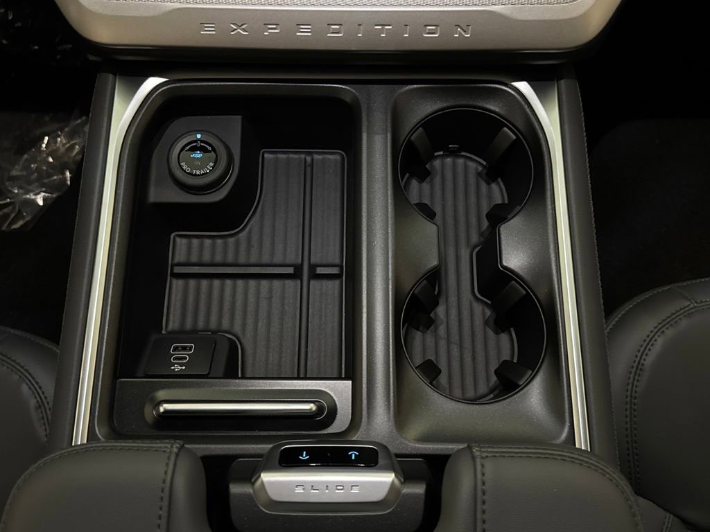 New 2026 Ford Expedition Max Active RWD image 34