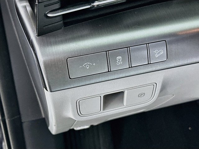 Used 2024 Hyundai Kona SEL AWD/4WD image 10