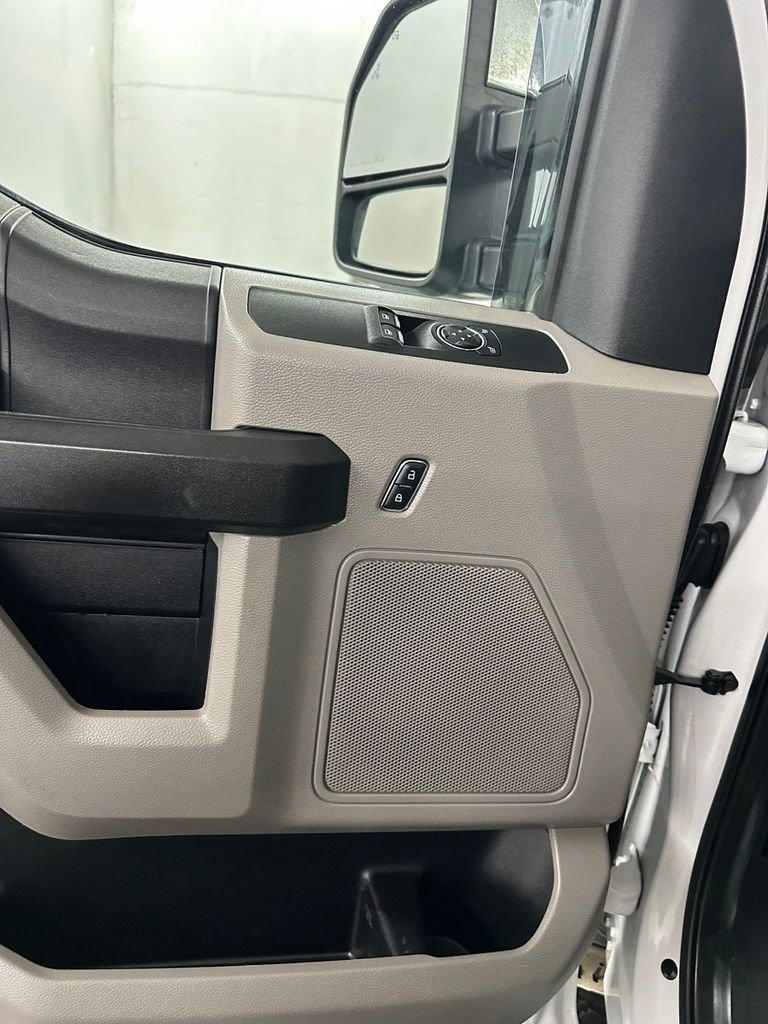 Used 2019 Ford F250 XL w/ STX Appearance Package image 9