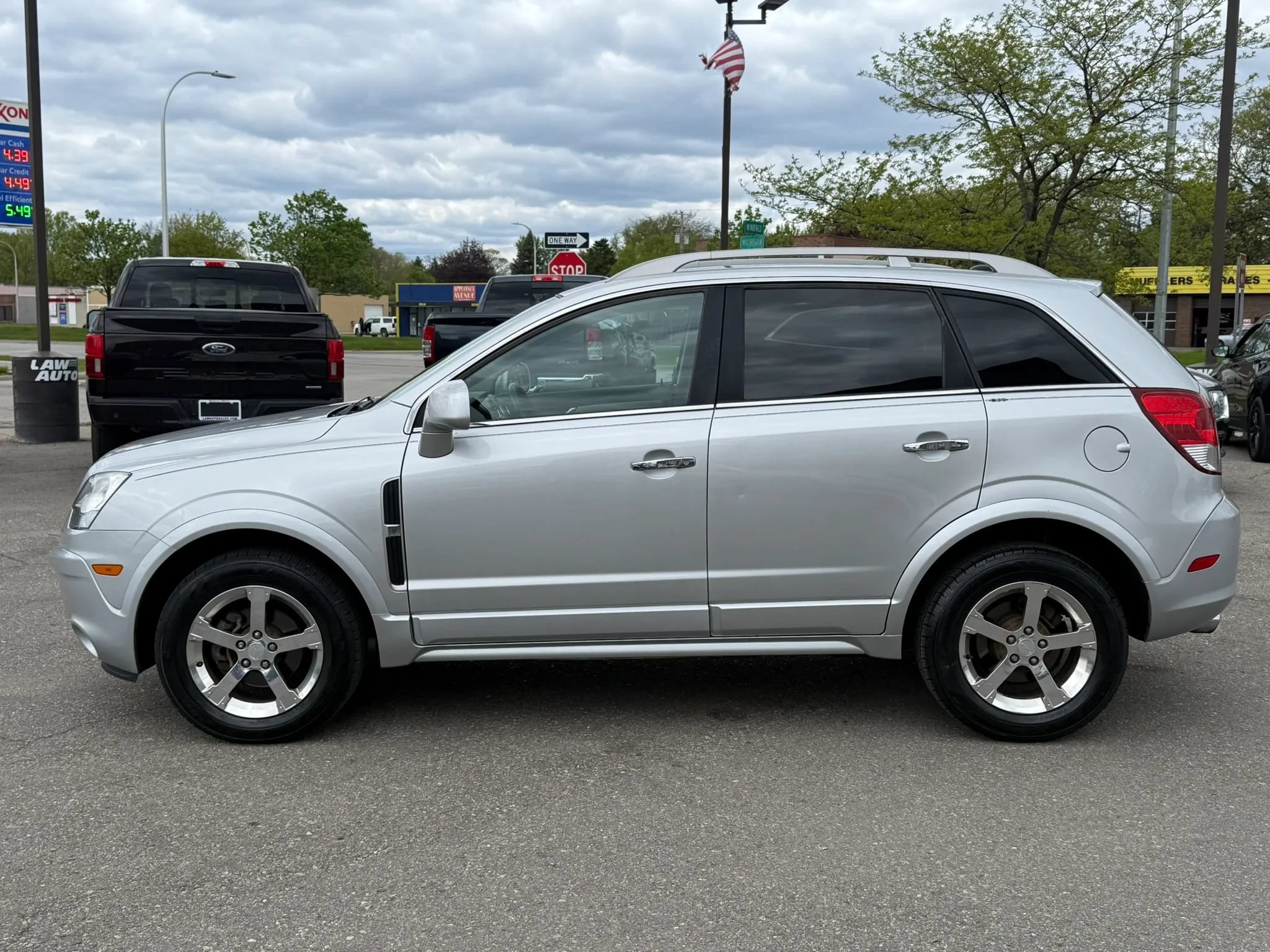 Used 2012 Chevrolet Captiva Sport LT FWD image 8
