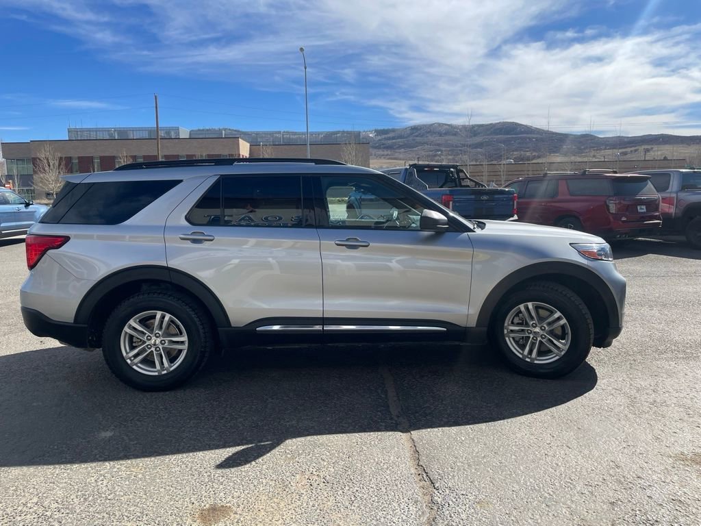 Used 2020 Ford Explorer XLT w/ Equipment Group 202A image 8