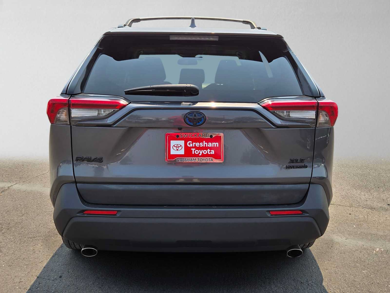 Used 2022 Toyota RAV4 XLE w/ Convenience Package AWD/4WD image 5
