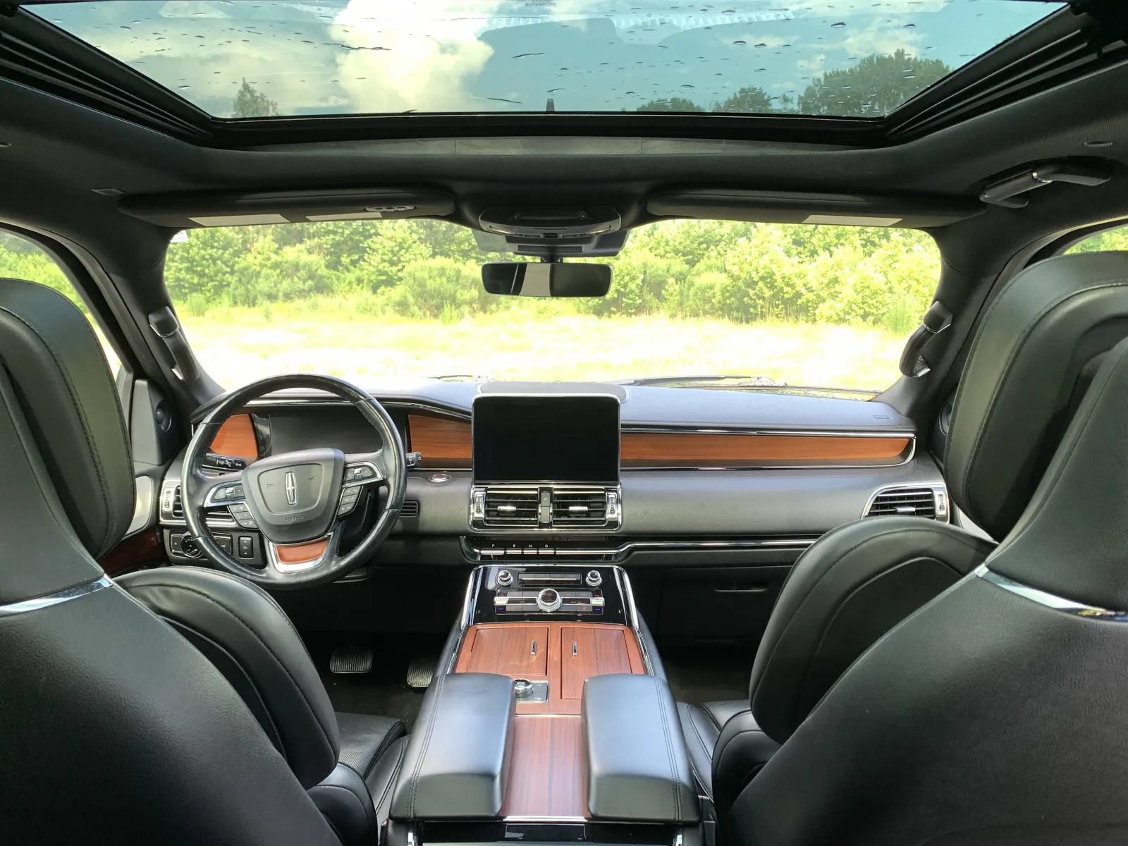 Used 2018 Lincoln Navigator L Reserve w/ Technology Package AWD/4WD image 10