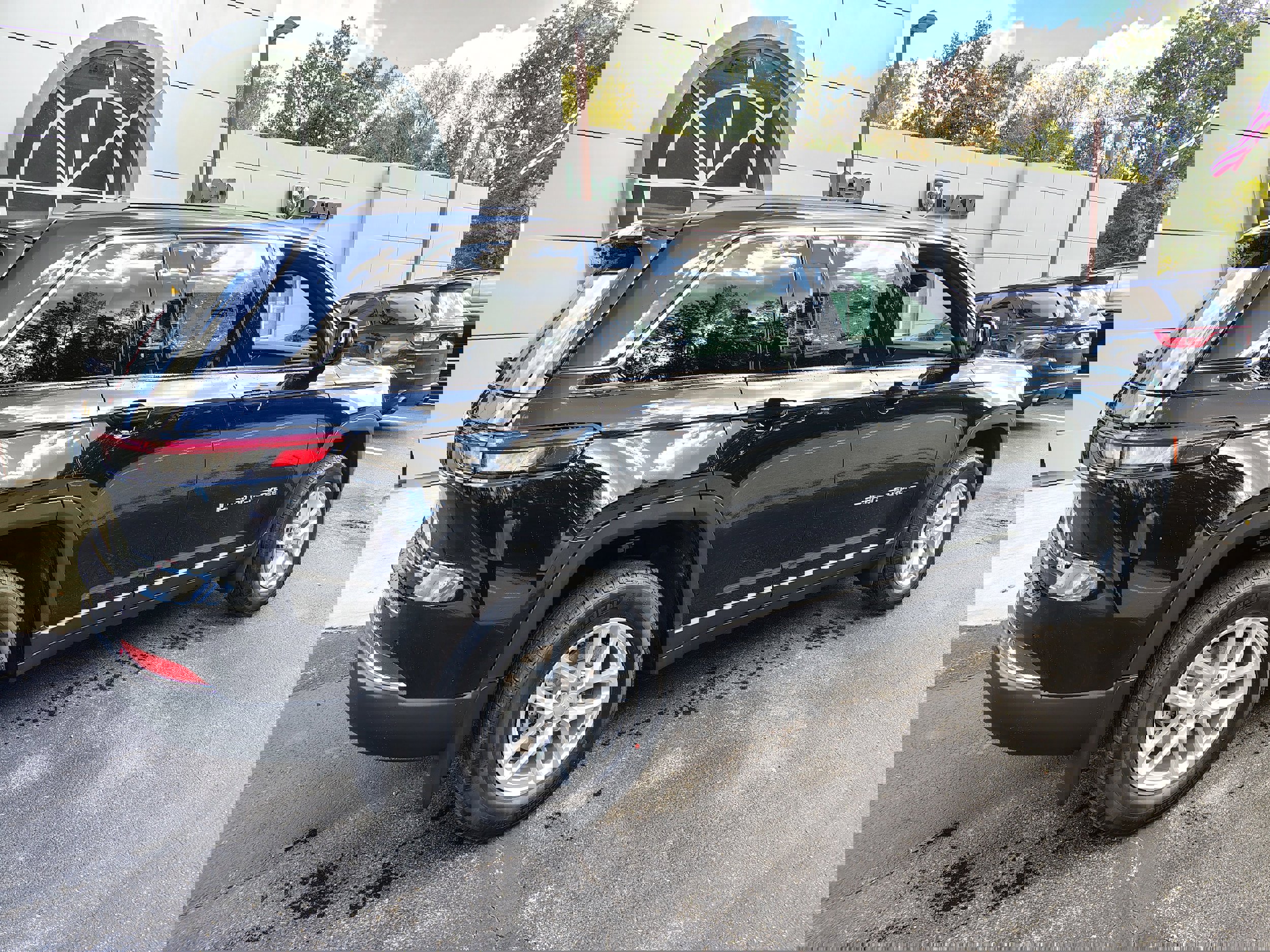 New 2025 Jeep Grand Cherokee Laredo X w/ Luxury Tech Group I image 15