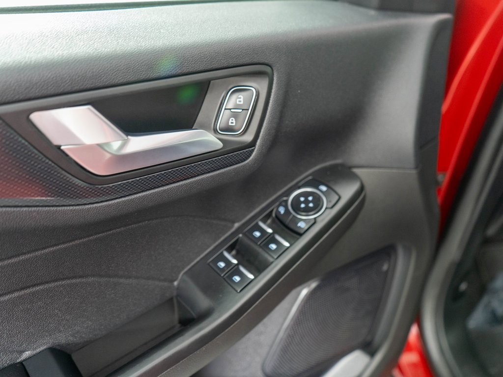 Used 2024 Ford Escape ST-Line image 24
