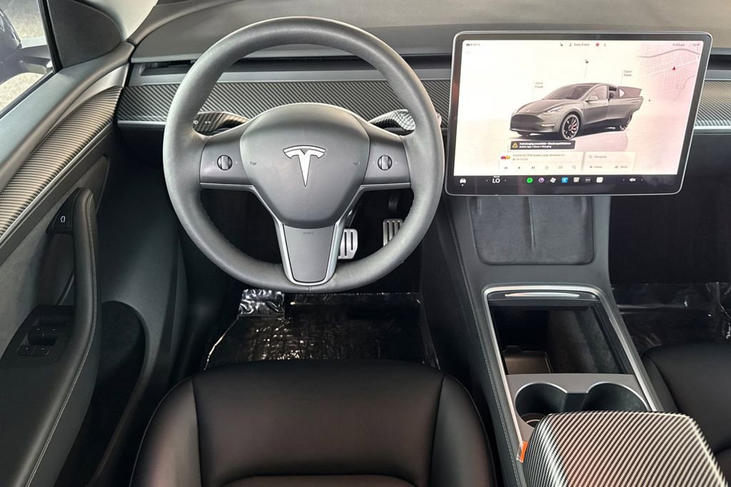 Used 2025 Tesla Model Y Performance image 13