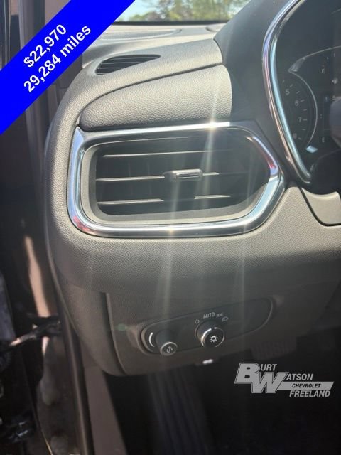 Used 2023 Chevrolet Equinox LT AWD/4WD image 12
