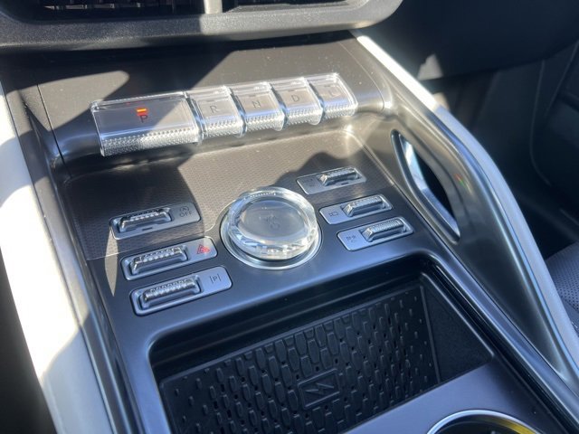 Used 2024 Lincoln Nautilus Premier image 13