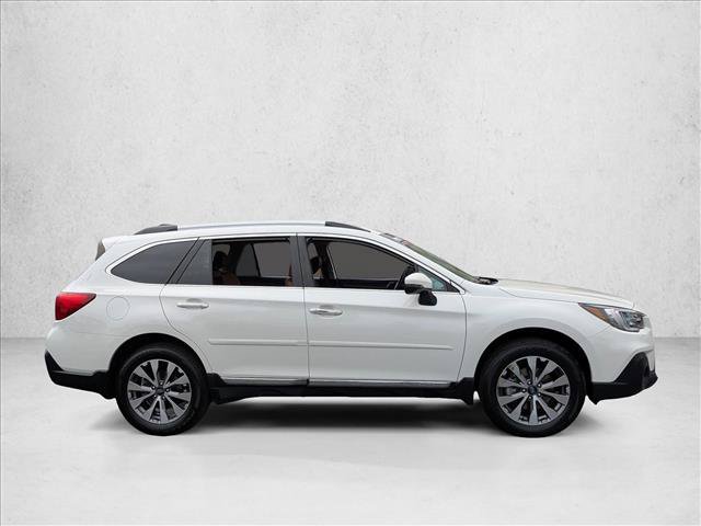 Used 2018 Subaru Outback 2.5i Touring AWD/4WD image 5