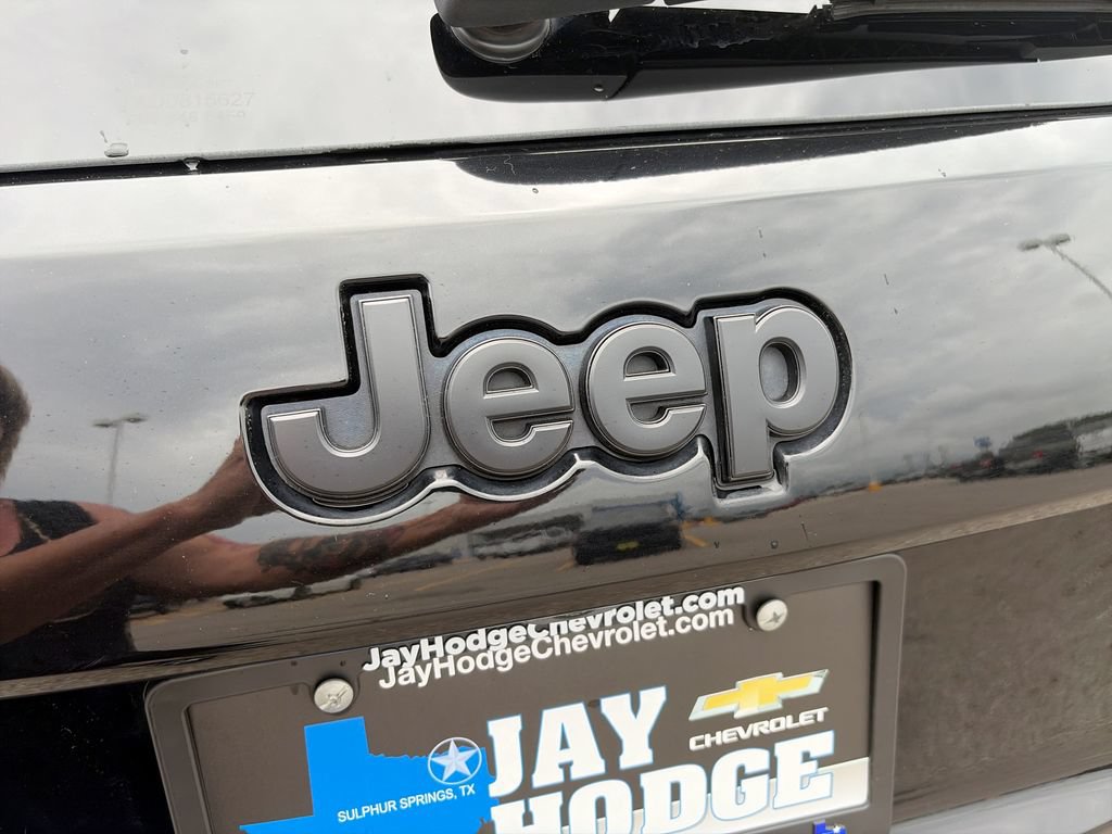 Used 2021 Jeep Grand Cherokee Freedom Edition RWD image 33