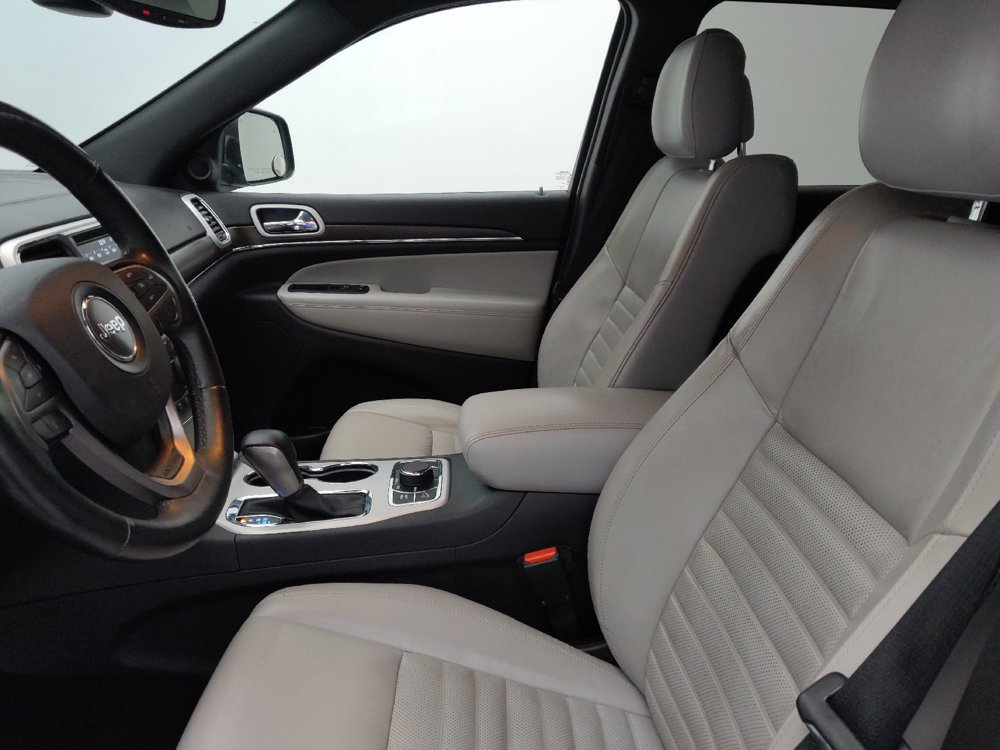 Used 2018 Jeep Grand Cherokee Limited AWD/4WD image 17