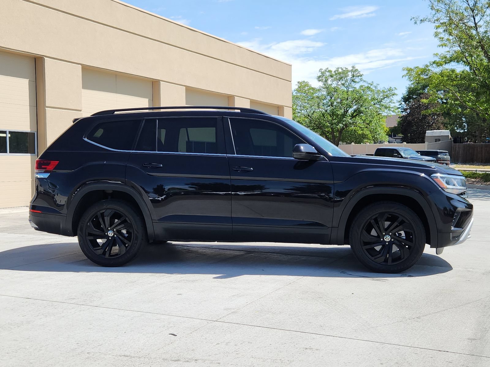 Used 2022 Volkswagen Atlas SE w/ Panoramic Sunroof Package AWD/4WD image 6