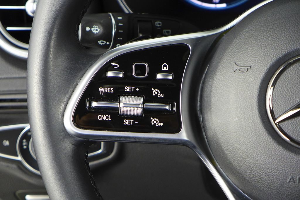 Used 2022 Mercedes-Benz GLC 300 image 28