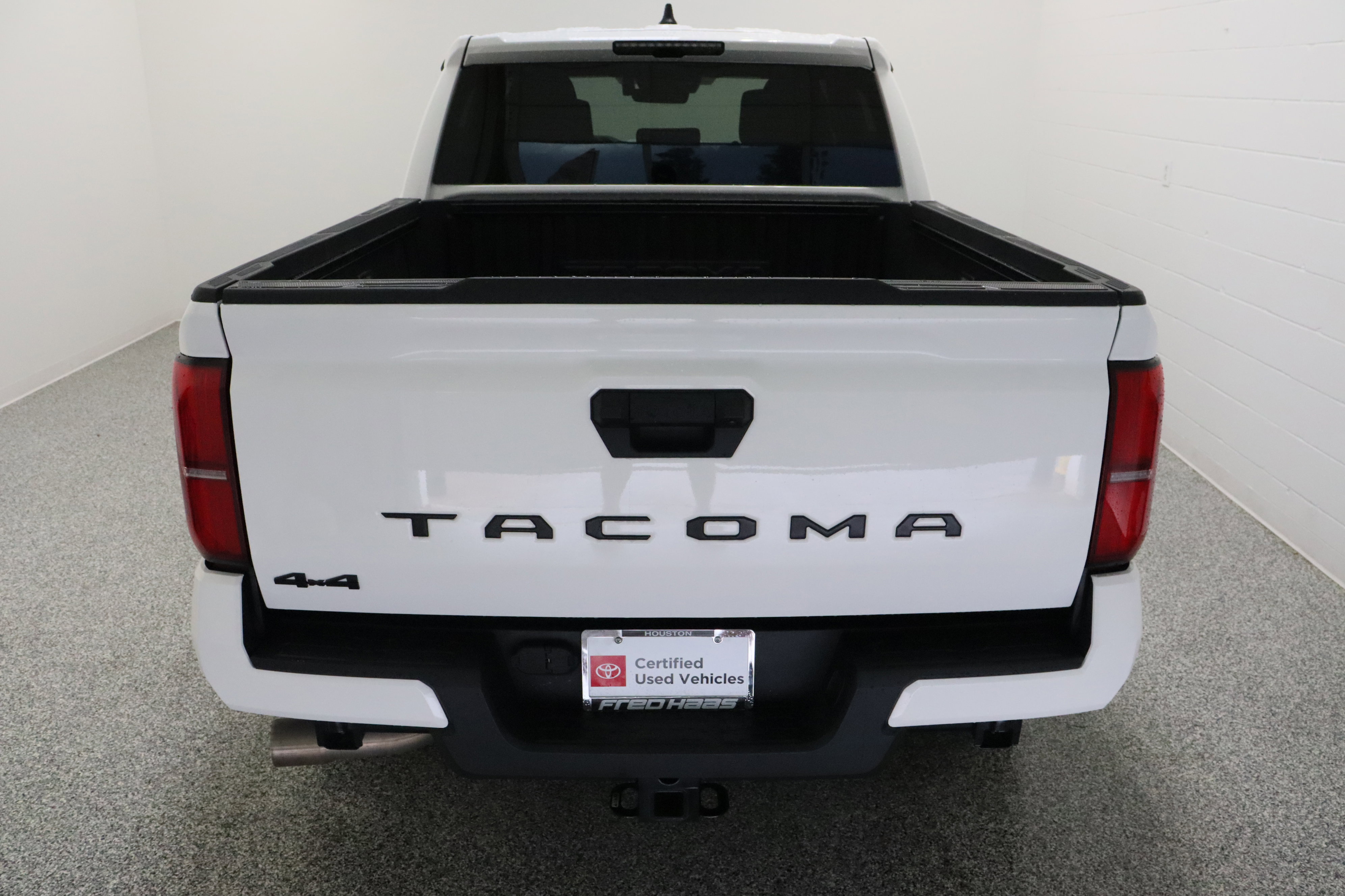 Certified 2024 Toyota Tacoma TRD Sport AWD/4WD image 8