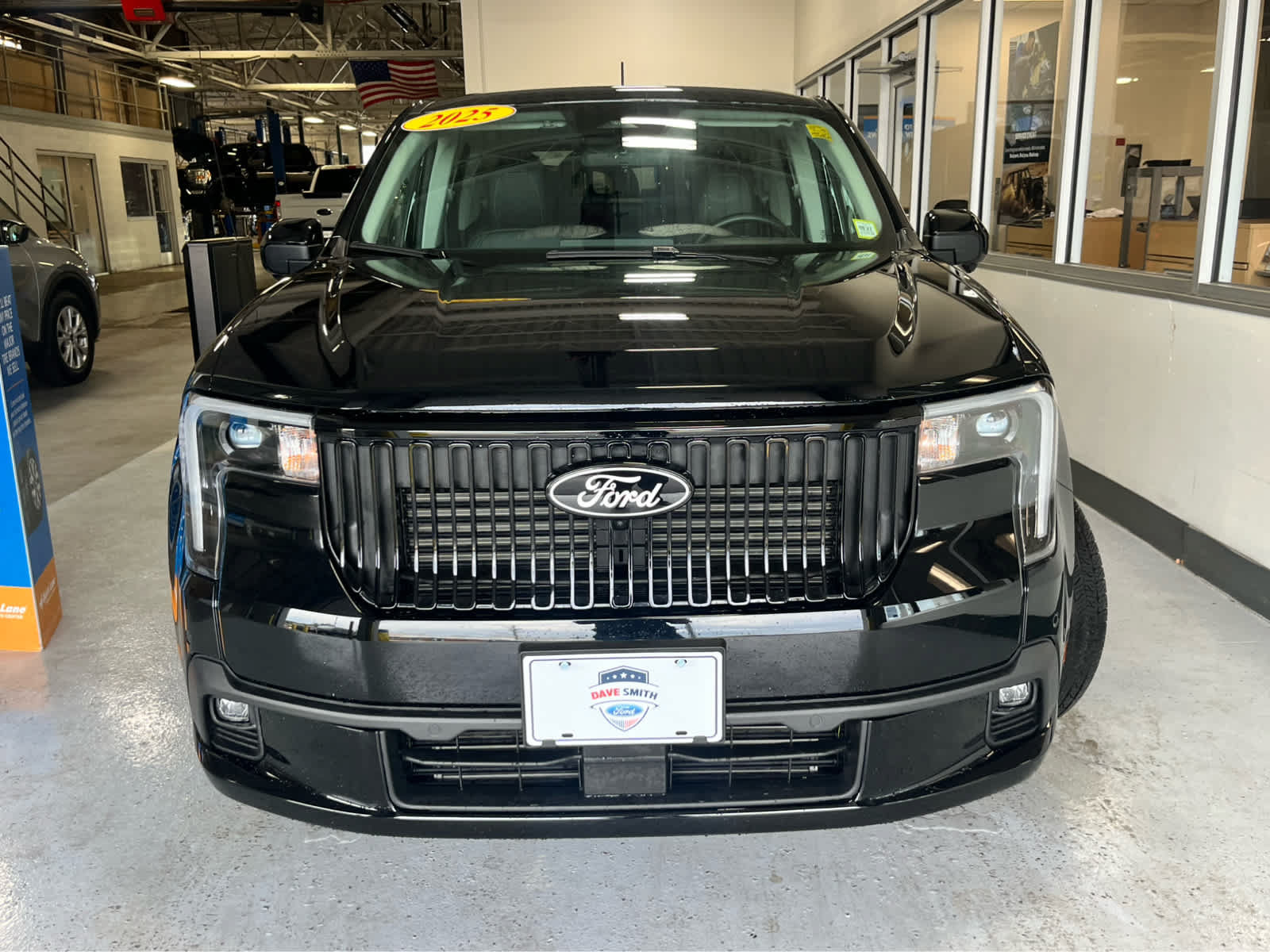 Certified 2025 Ford Maverick Lobo AWD/4WD image 3