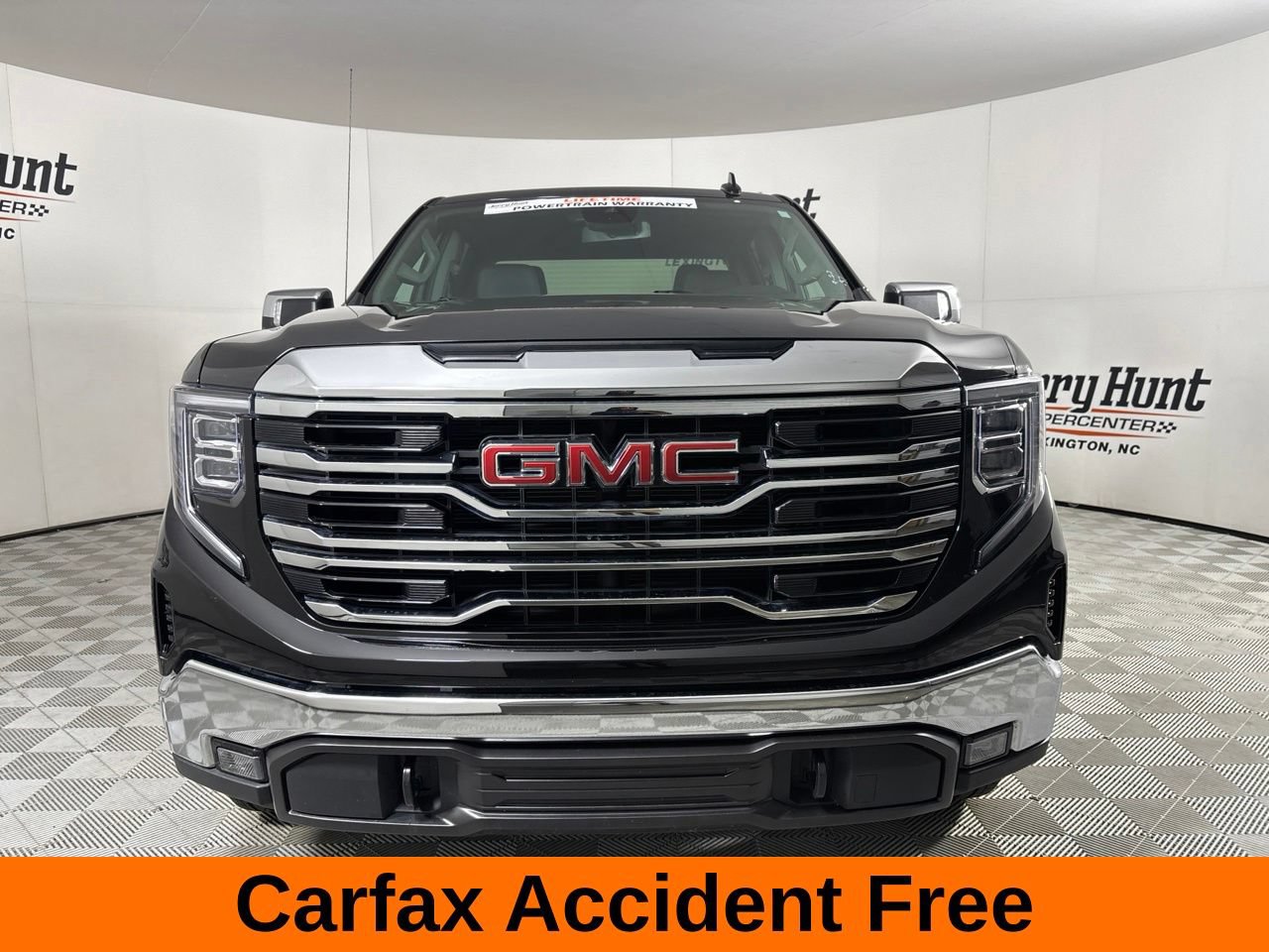 Used 2026 GMC Sierra 1500 SLT AWD/4WD image 3