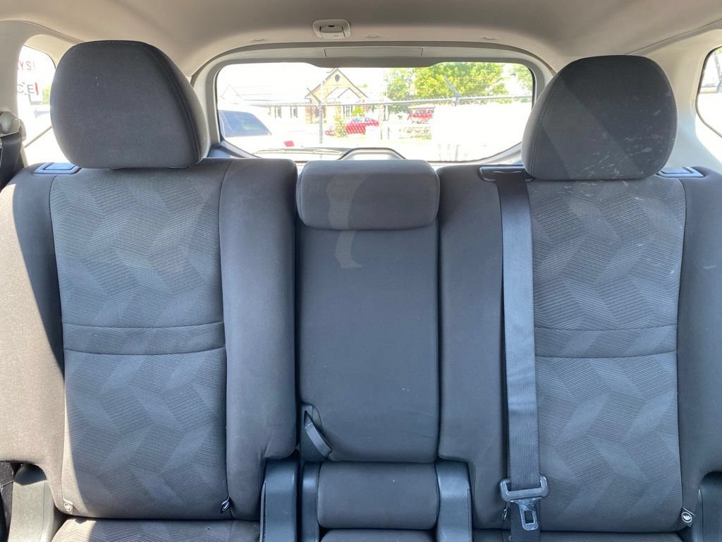 Used 2016 Nissan Rogue S AWD/4WD image 26