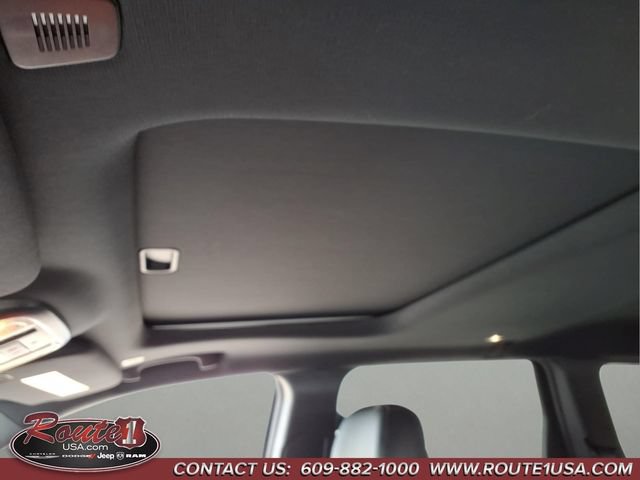 Used 2021 Jeep Grand Cherokee Limited w/ Premium Lighting Group RWD image 38