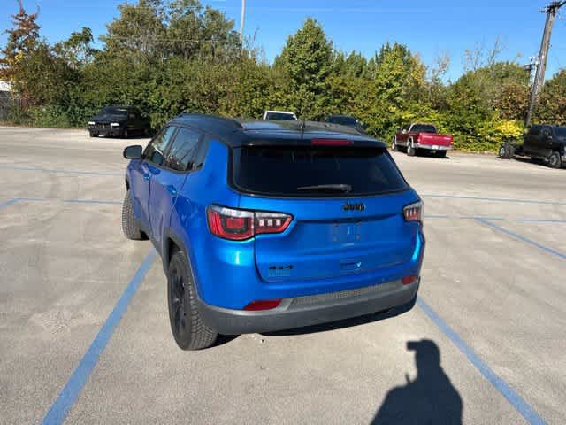 Used 2018 Jeep Compass Latitude w/ Popular Equipment Group AWD/4WD image 9
