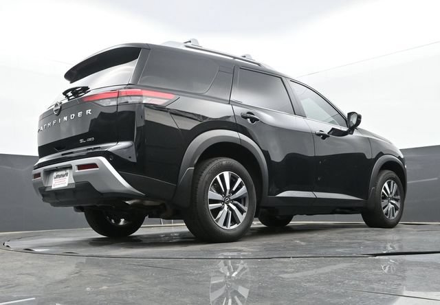 Used 2025 Nissan Pathfinder SL AWD/4WD image 28