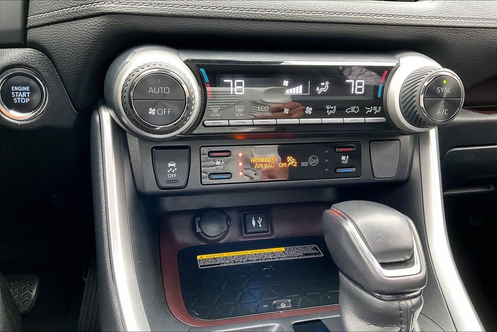 Used 2019 Toyota RAV4 Limited w/ Advanced Technology Package AWD/4WD image 15