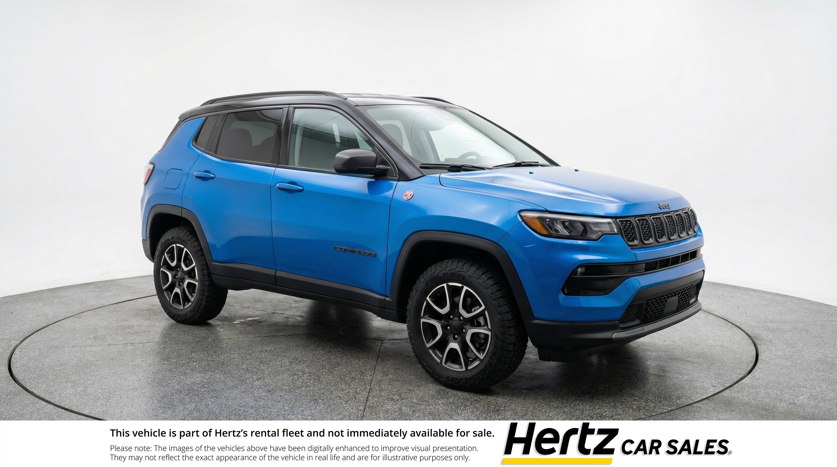 Used 2025 Jeep Compass Trailhawk image 1