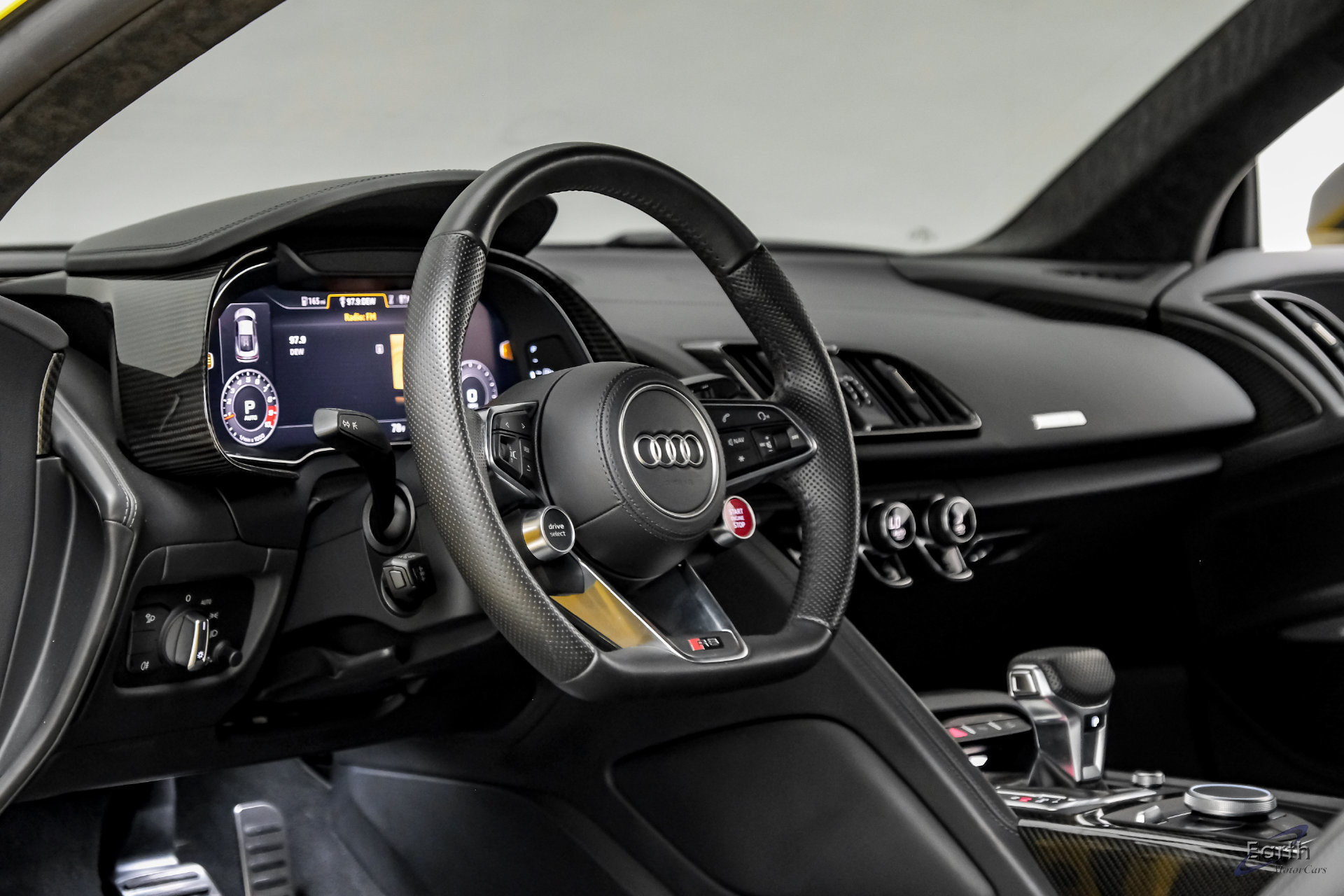Used 2021 Audi R8 V10 w/ Premium Package RWD image 46