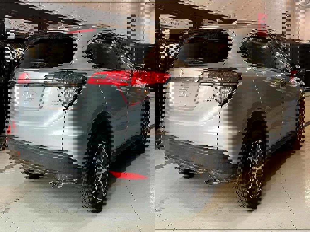 Used 2022 Honda HR-V EX-L image 4