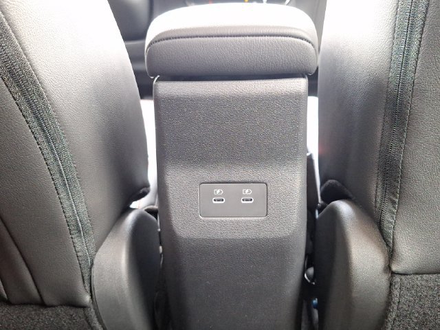 New 2026 Nissan Kicks SR FWD image 30