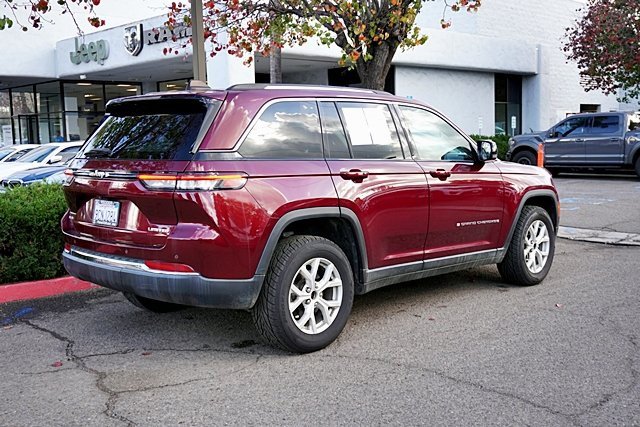 Certified 2023 Jeep Grand Cherokee Limited image 8