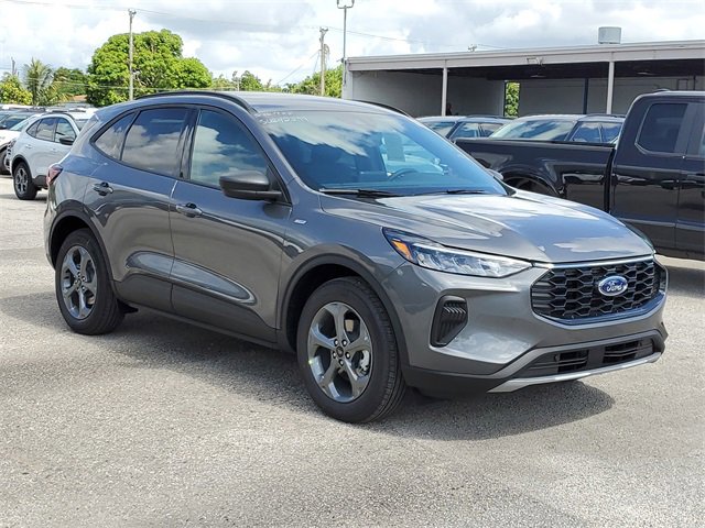 New 2025 Ford Escape ST-Line w/ Equipment Group 301A