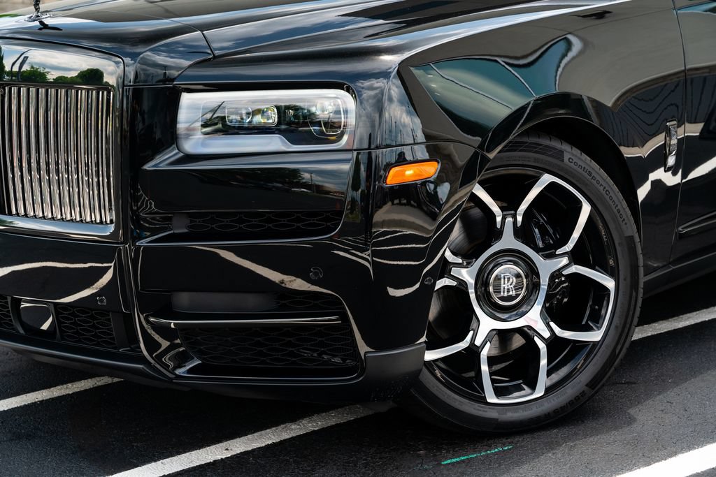 Used 2022 Rolls-Royce Cullinan Black Badge AWD/4WD image 3