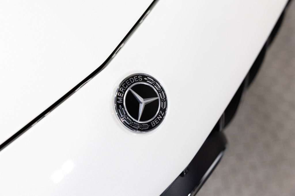 Used 2018 Mercedes-Benz AMG GT Roadster w/ Exclusive Interior Package image 18