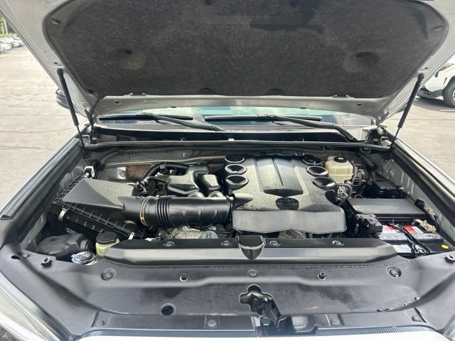 Used 2020 Toyota 4Runner Venture AWD/4WD image 15