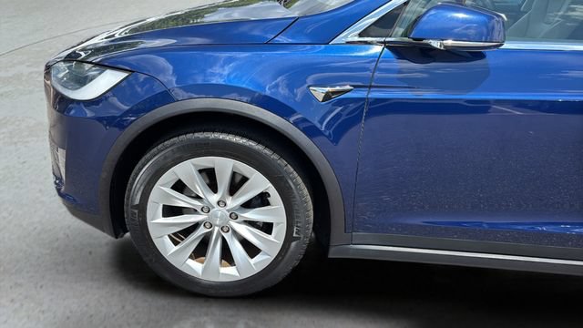 Used 2017 Tesla Model X 90D AWD/4WD image 34