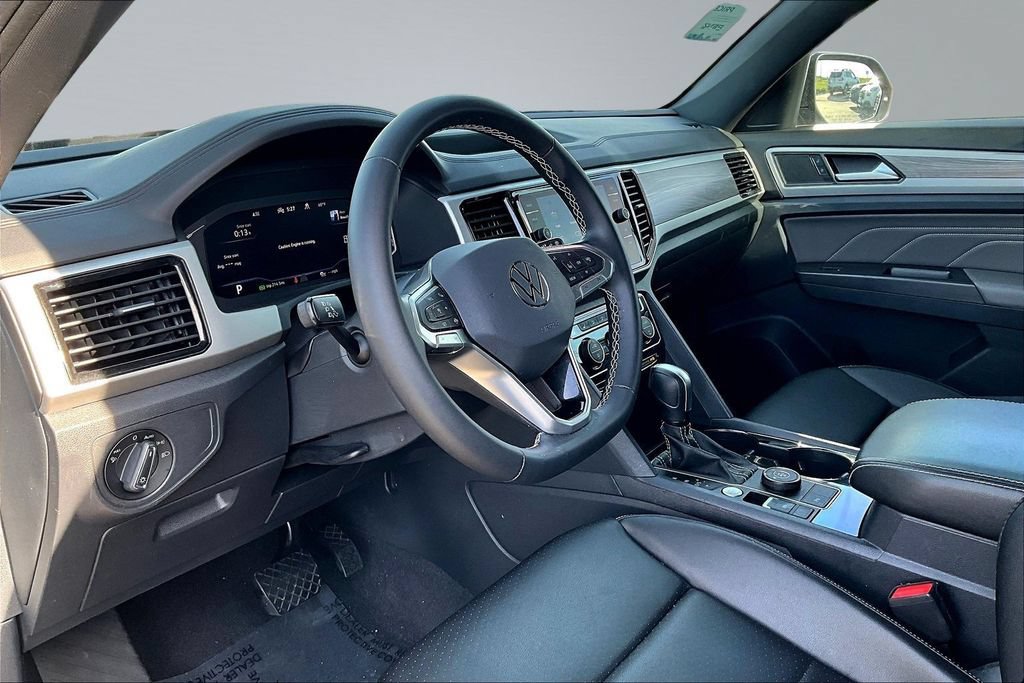 Used 2023 Volkswagen Atlas Cross Sport SE AWD/4WD image 15