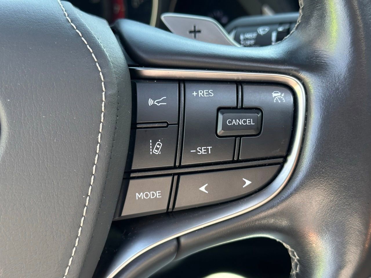 Used 2021 Lexus LS 500 w/ Luxury Package image 29