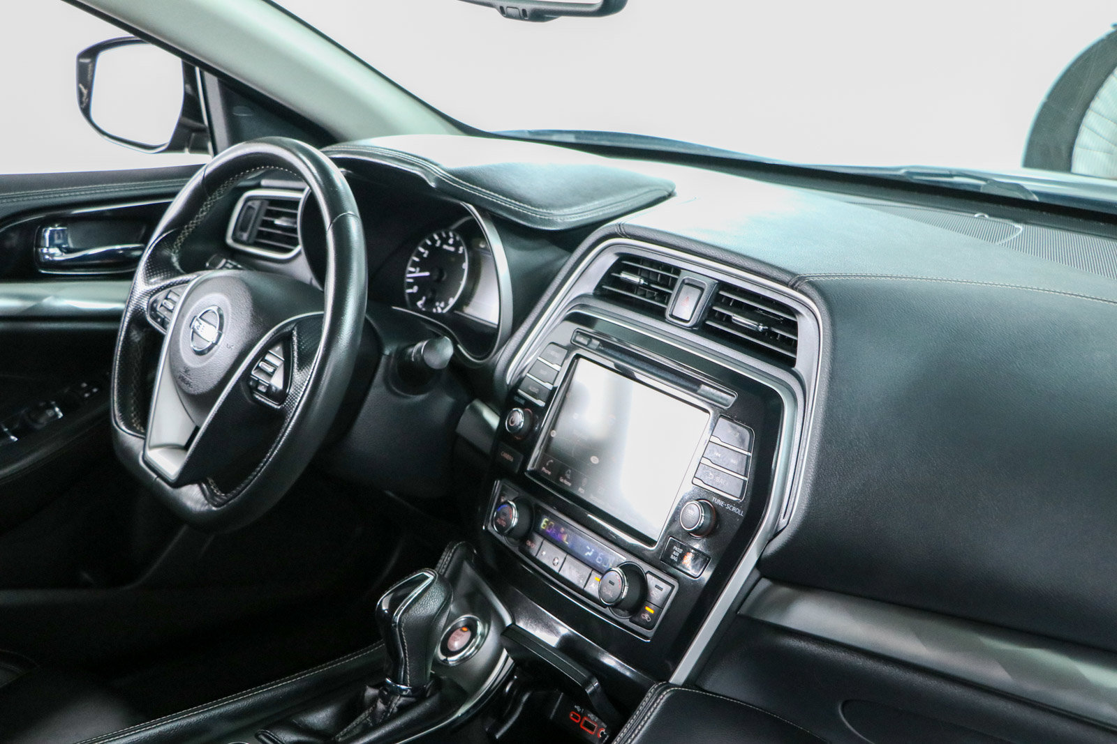 Used 2022 Nissan Maxima SV w/ Floor Mat Group FWD image 25