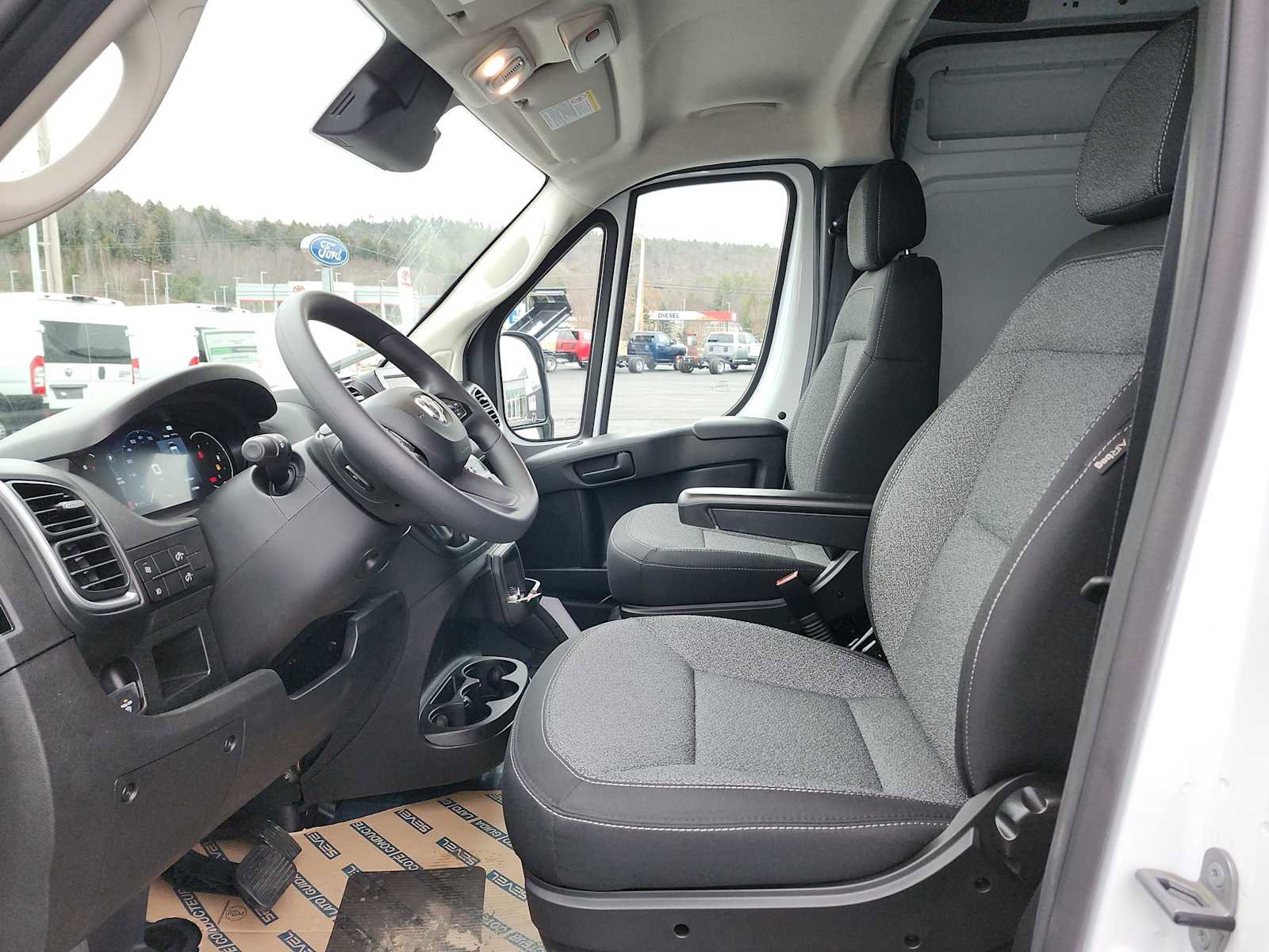 New 2024 RAM ProMaster 3500 w/ Quick Order Package 22G SLT image 11
