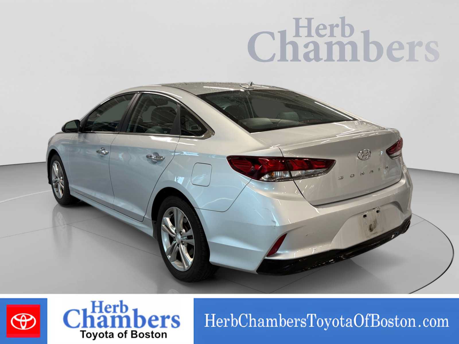 Used 2019 Hyundai Sonata SEL w/ Tech Package 02 FWD image 3