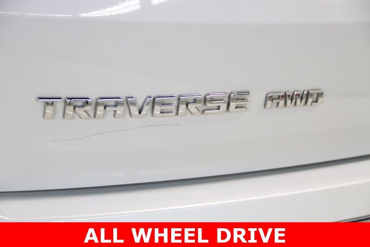 Used 2022 Chevrolet Traverse High Country w/ LPO, Floor Liner Package AWD/4WD image 12