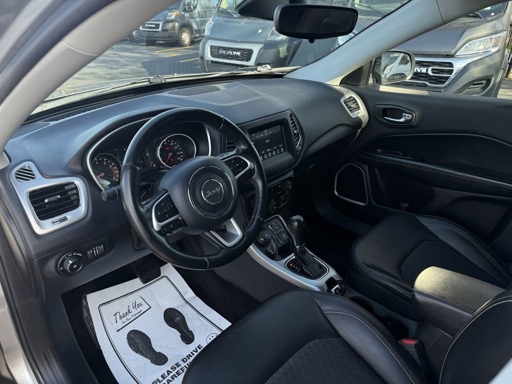 Used 2019 Jeep Compass Latitude w/ Cold Weather Group image 14