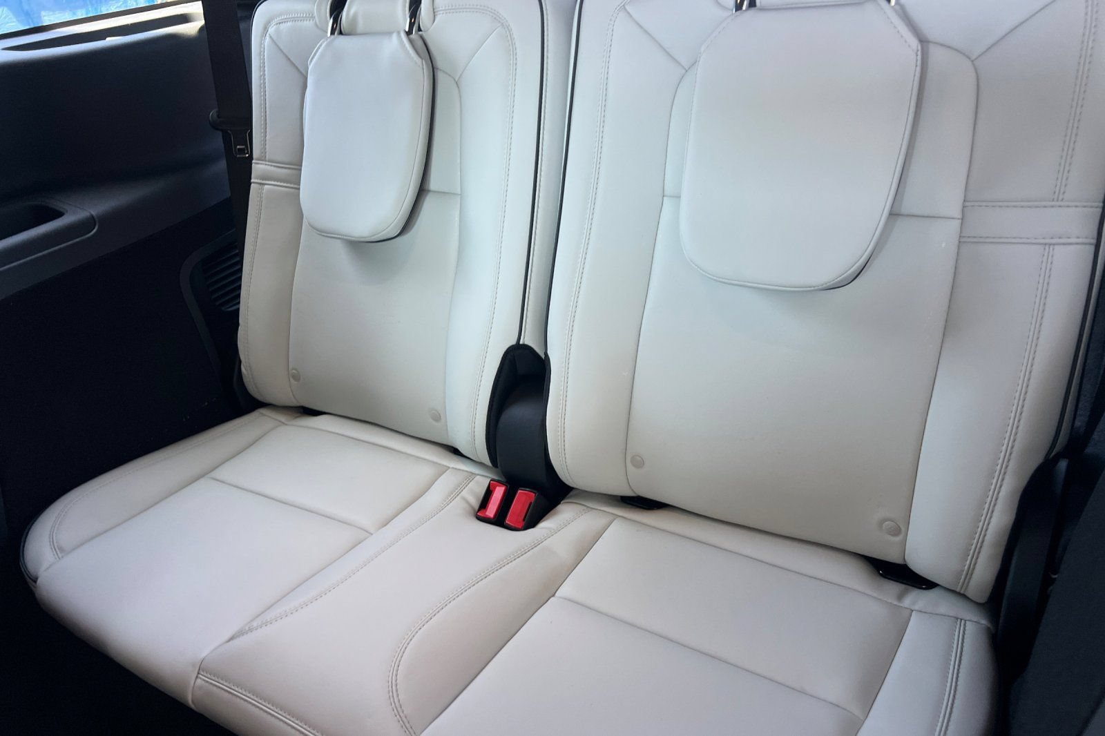 New 2026 Lincoln Aviator Black Label w/ Jet Appearance Package AWD/4WD image 12