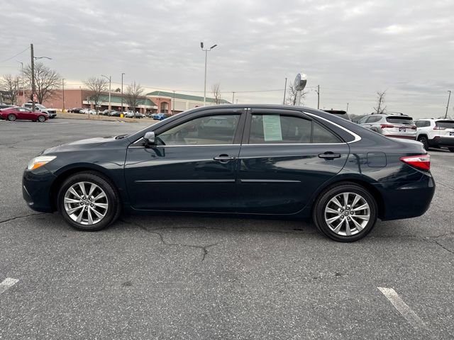 Used 2015 Toyota Camry XLE image 2